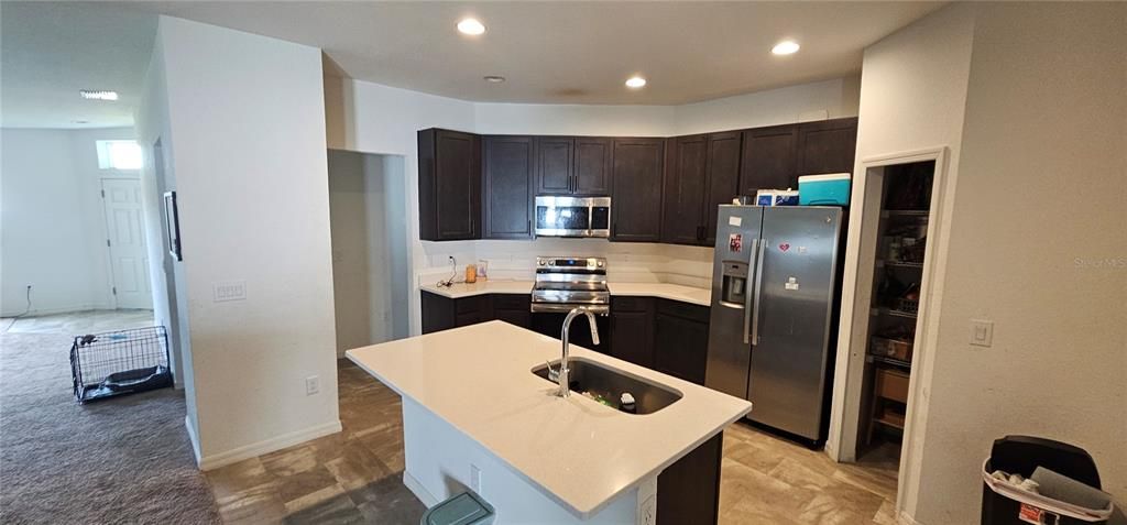 Active With Contract: $225,000 (3 beds, 2 baths, 1720 Square Feet)