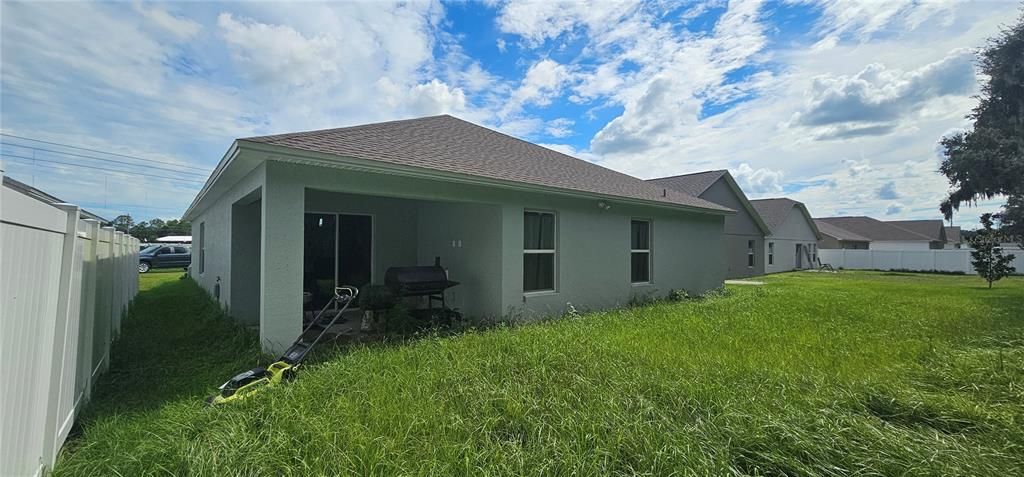 Active With Contract: $225,000 (3 beds, 2 baths, 1720 Square Feet)