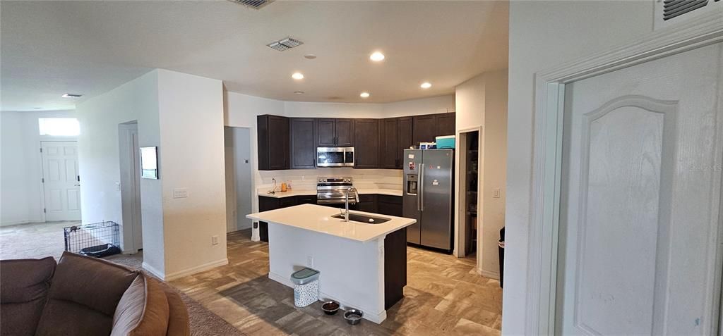 Active With Contract: $225,000 (3 beds, 2 baths, 1720 Square Feet)