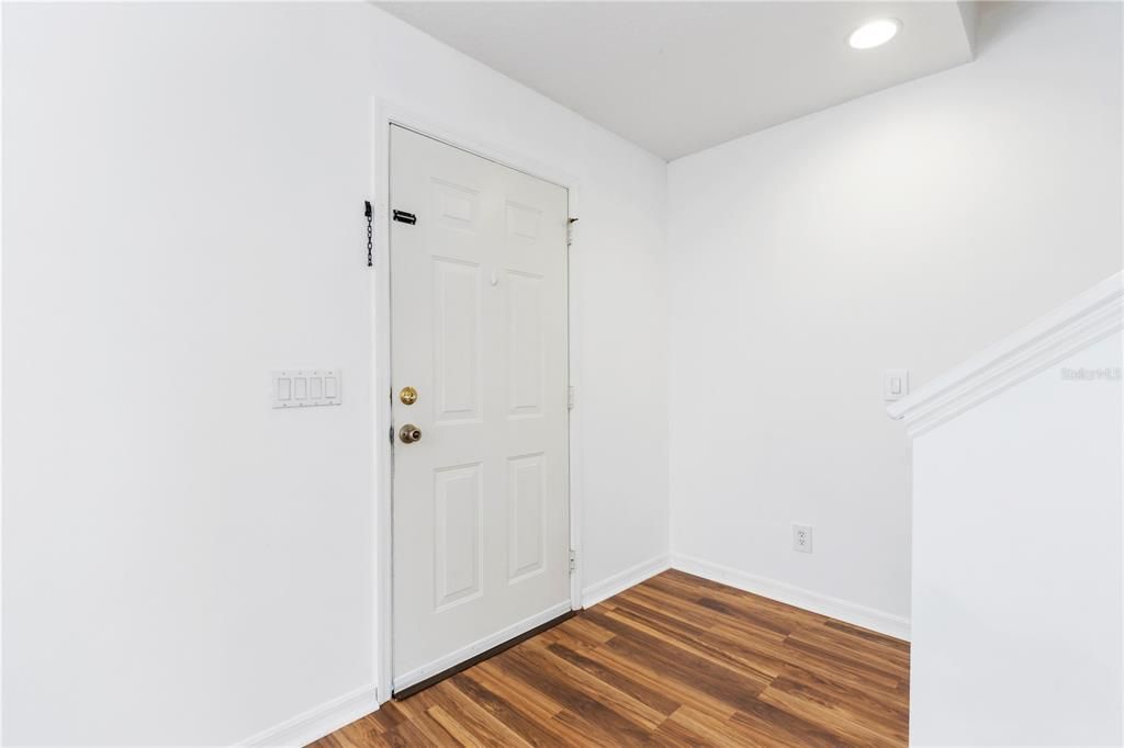 出租: $2,900 (4 贝兹, 3 浴室, 1856 平方英尺)