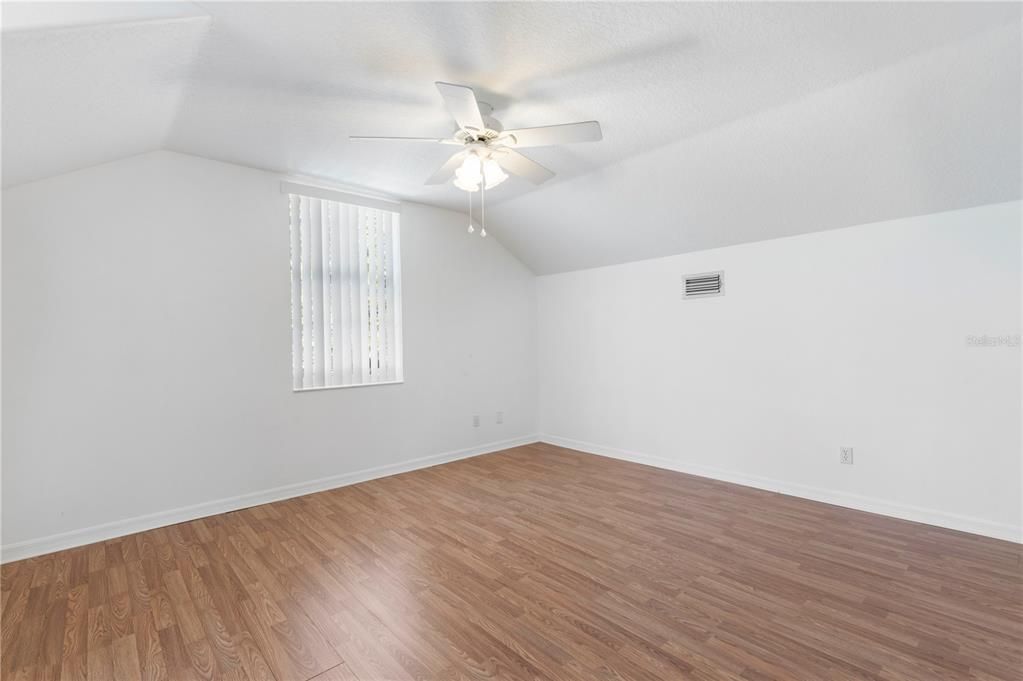 出租: $2,900 (4 贝兹, 3 浴室, 1856 平方英尺)