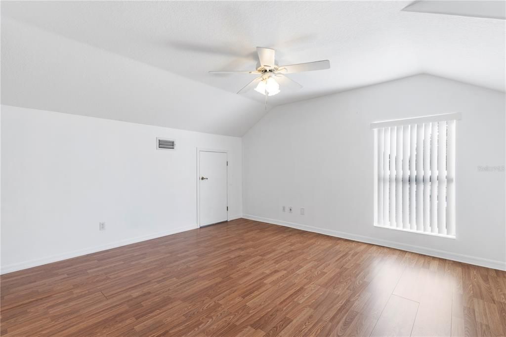 出租: $2,900 (4 贝兹, 3 浴室, 1856 平方英尺)