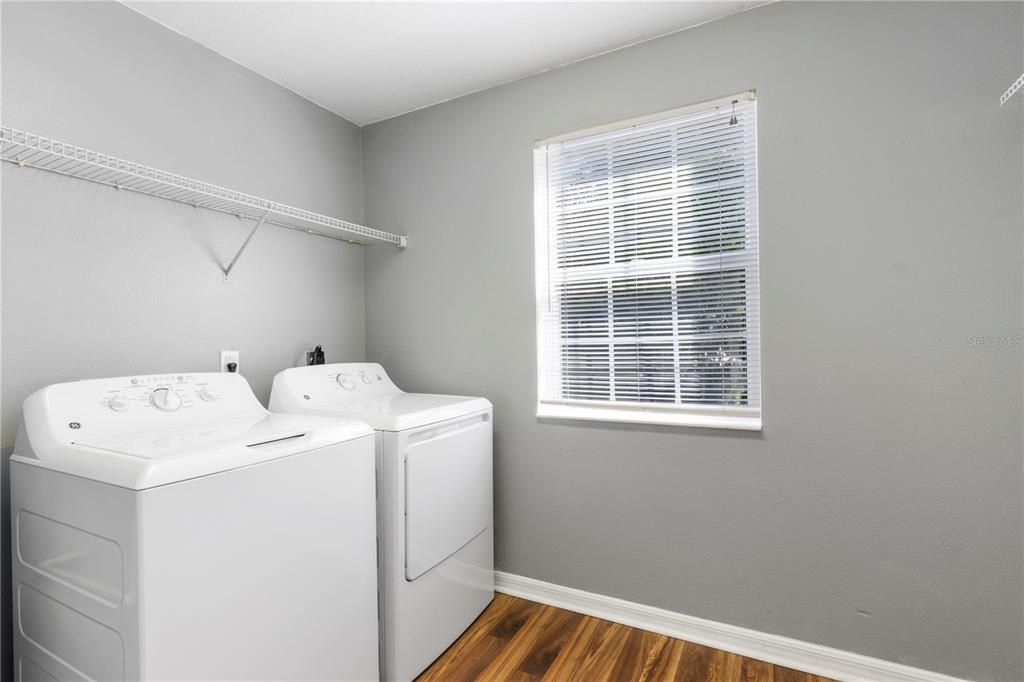 出租: $2,900 (4 贝兹, 3 浴室, 1856 平方英尺)