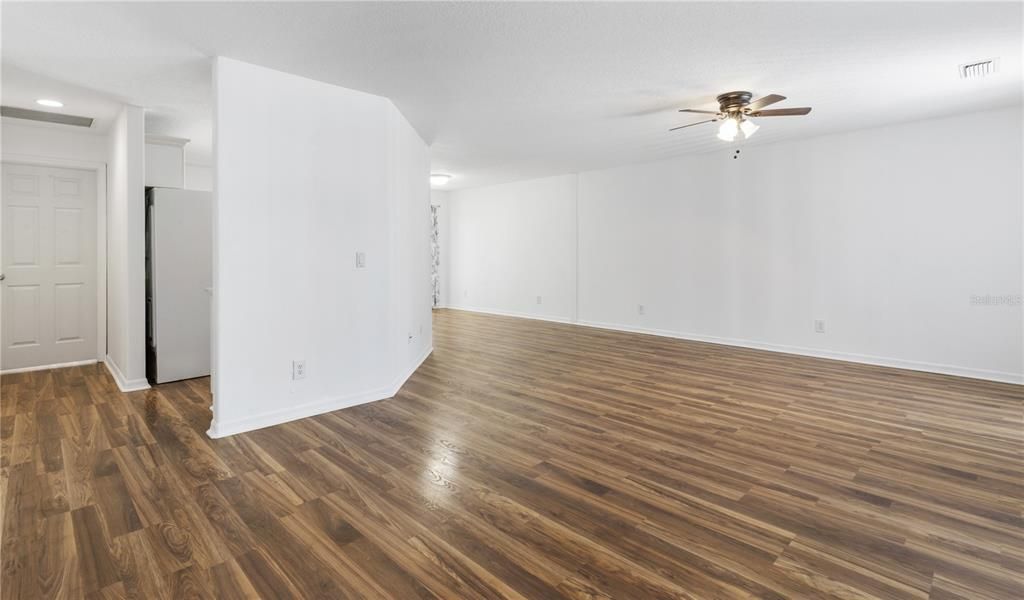 出租: $2,900 (4 贝兹, 3 浴室, 1856 平方英尺)