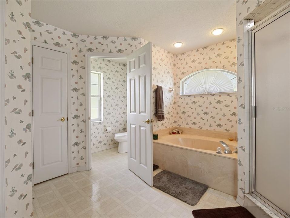 合同活跃: $339,900 (3 贝兹, 2 浴室, 1970 平方英尺)