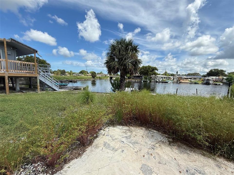 На продажу: $99,900 (0.24 acres)