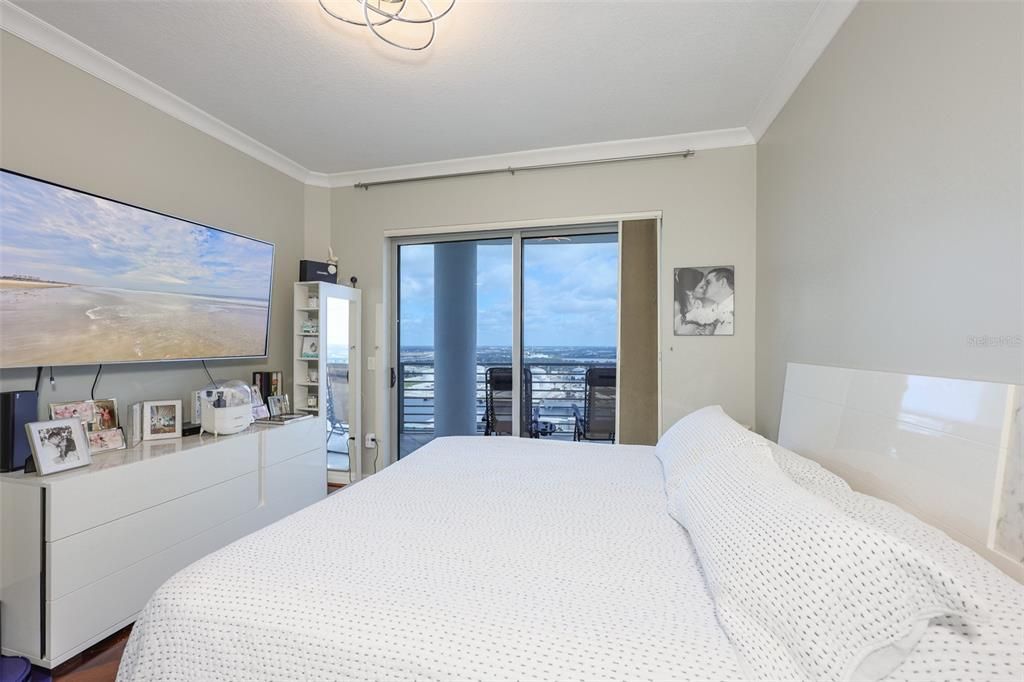 For Rent: $7,000 (3 beds, 3 baths, 1733 Square Feet)