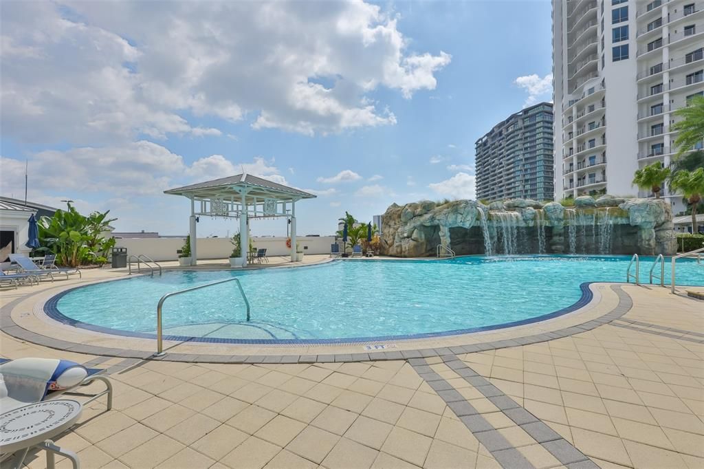 For Rent: $7,000 (3 beds, 3 baths, 1733 Square Feet)