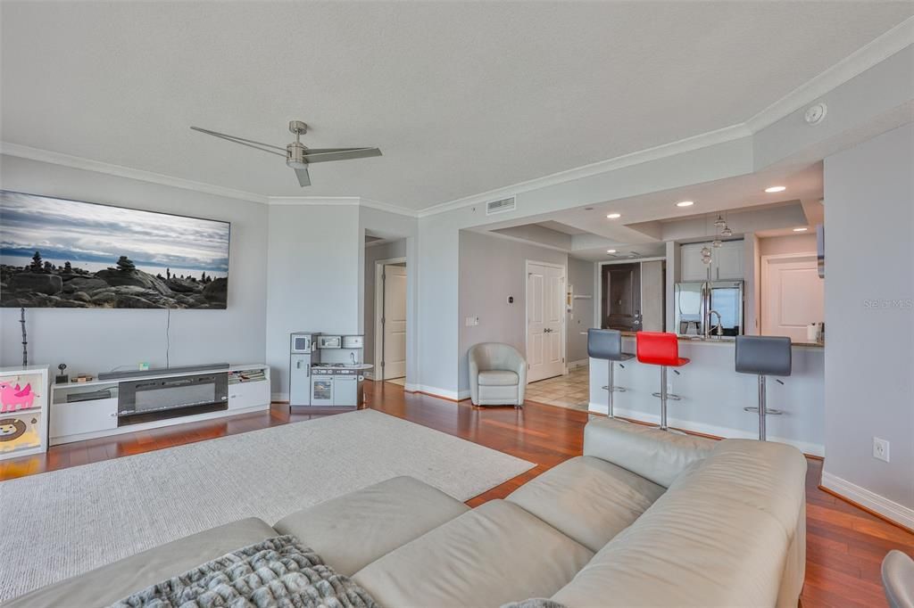 For Rent: $7,000 (3 beds, 3 baths, 1733 Square Feet)