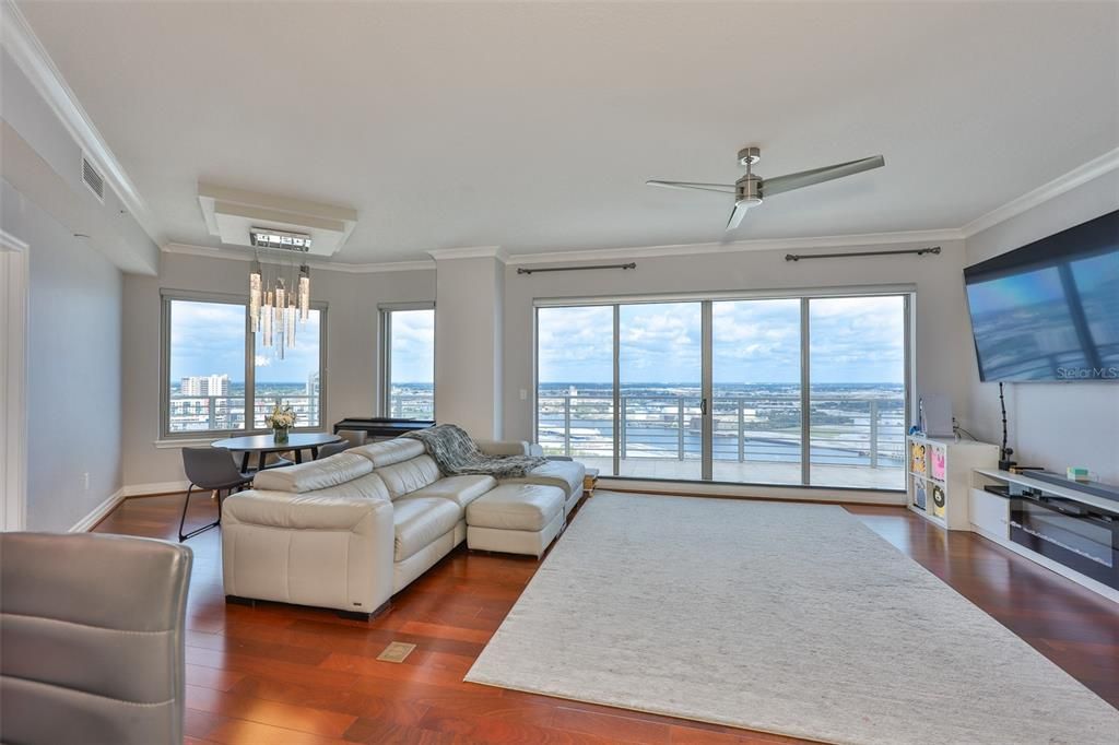 For Rent: $7,000 (3 beds, 3 baths, 1733 Square Feet)