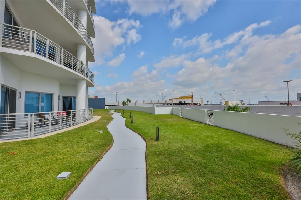 For Rent: $7,000 (3 beds, 3 baths, 1733 Square Feet)