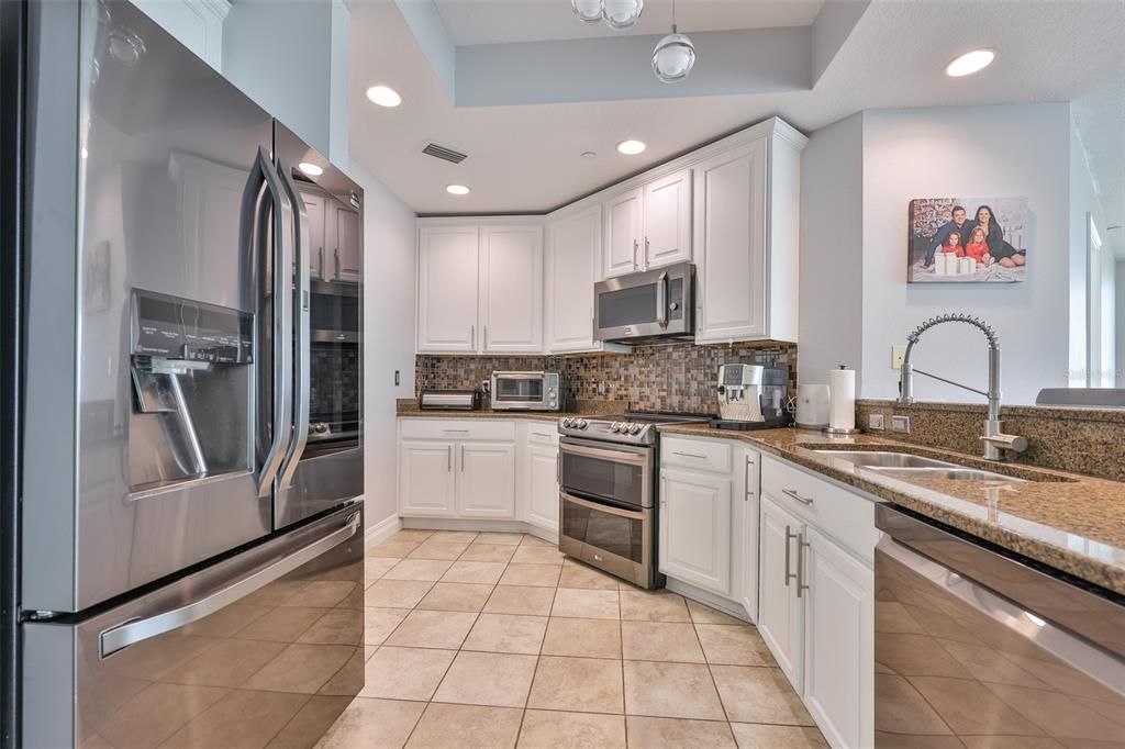 For Rent: $7,000 (3 beds, 3 baths, 1733 Square Feet)