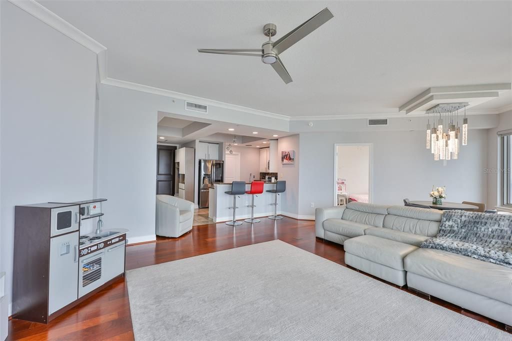 For Rent: $7,000 (3 beds, 3 baths, 1733 Square Feet)