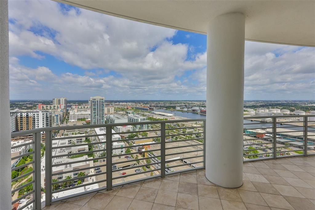 For Rent: $7,000 (3 beds, 3 baths, 1733 Square Feet)