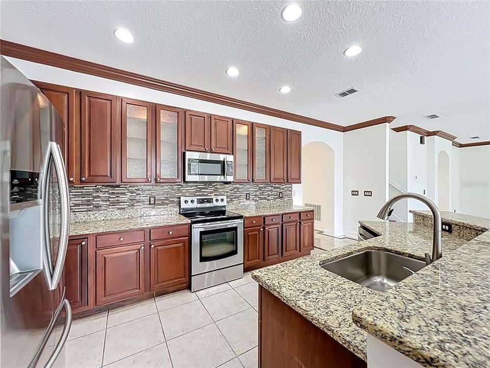 В аренду: $3,850 (5 спален, 3 ванн, 3742 Квадратных фут)