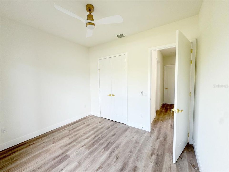 合同活跃: $2,700 (4 贝兹, 3 浴室, 2153 平方英尺)