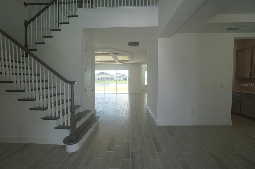 В аренду: $3,750 (5 спален, 4 ванн, 3845 Квадратных фут)