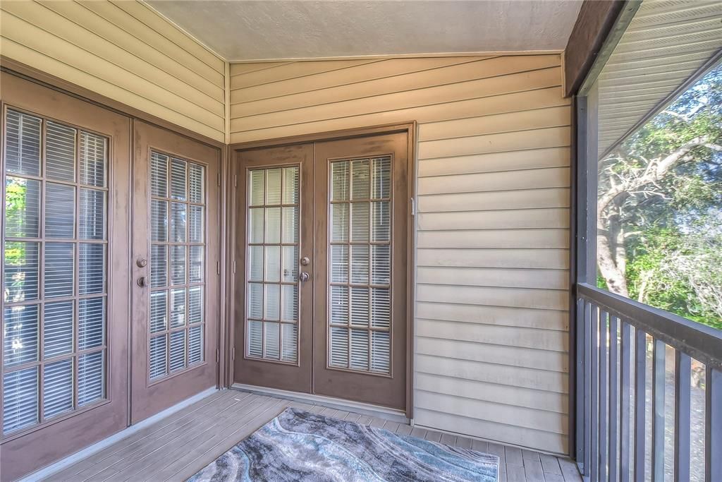 合同活跃: $259,000 (2 贝兹, 2 浴室, 1353 平方英尺)