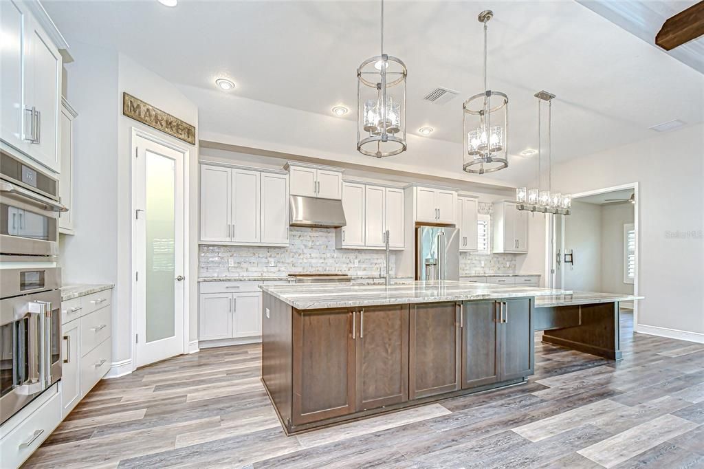 For Sale: $1,149,000 (5 beds, 4 baths, 3307 Square Feet)