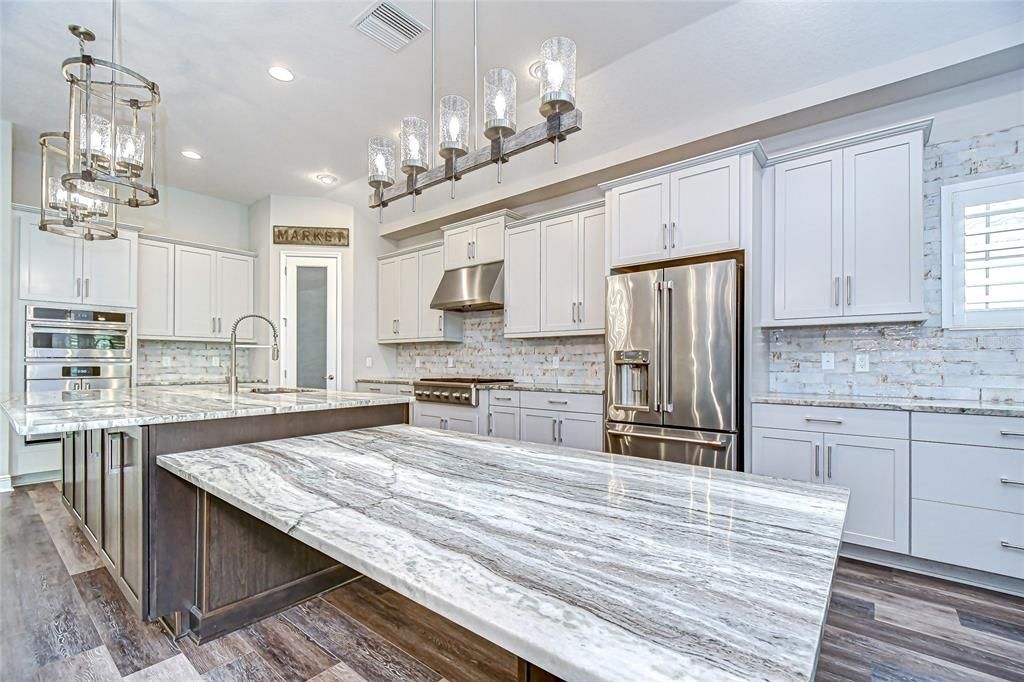 For Sale: $1,149,000 (5 beds, 4 baths, 3307 Square Feet)