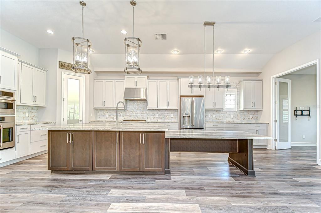 For Sale: $1,149,000 (5 beds, 4 baths, 3307 Square Feet)