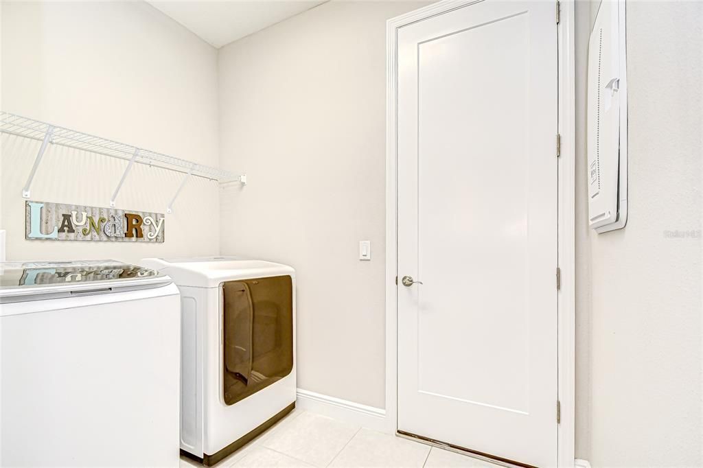 For Sale: $1,149,000 (5 beds, 4 baths, 3307 Square Feet)