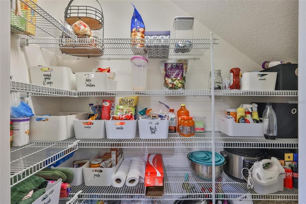 合同活跃: $1,900 (2 贝兹, 2 浴室, 1240 平方英尺)