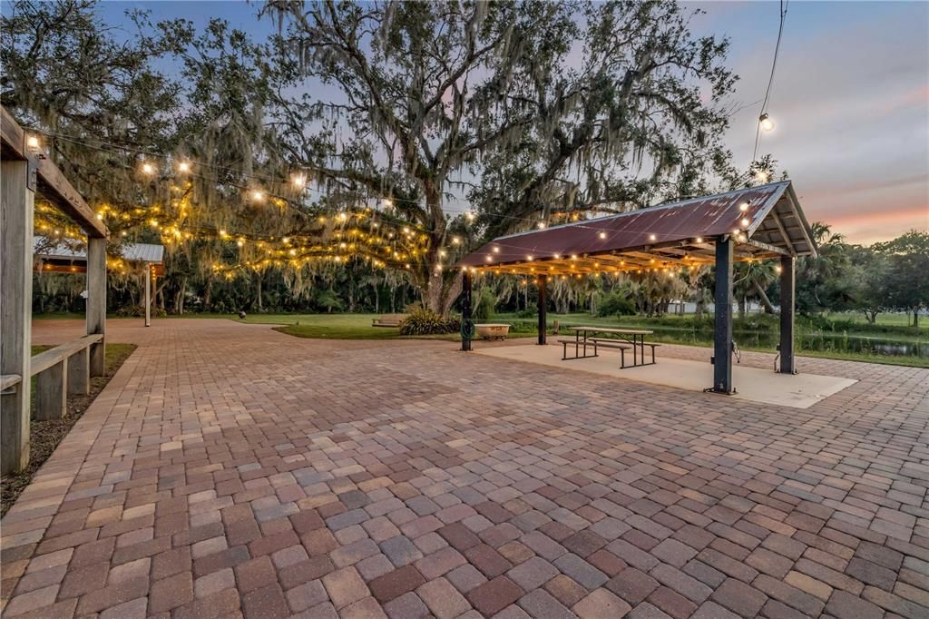 En Venta: $1,390,000 (4 camas, 3 baños, 2550 Pies cuadrados)