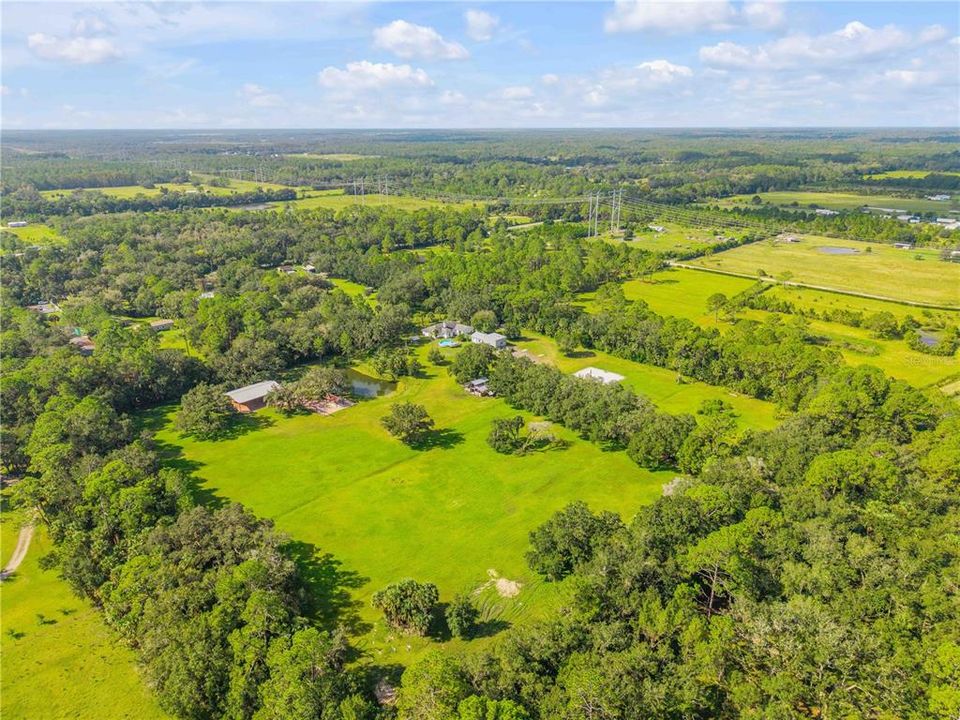 En Venta: $1,390,000 (4 camas, 3 baños, 2550 Pies cuadrados)