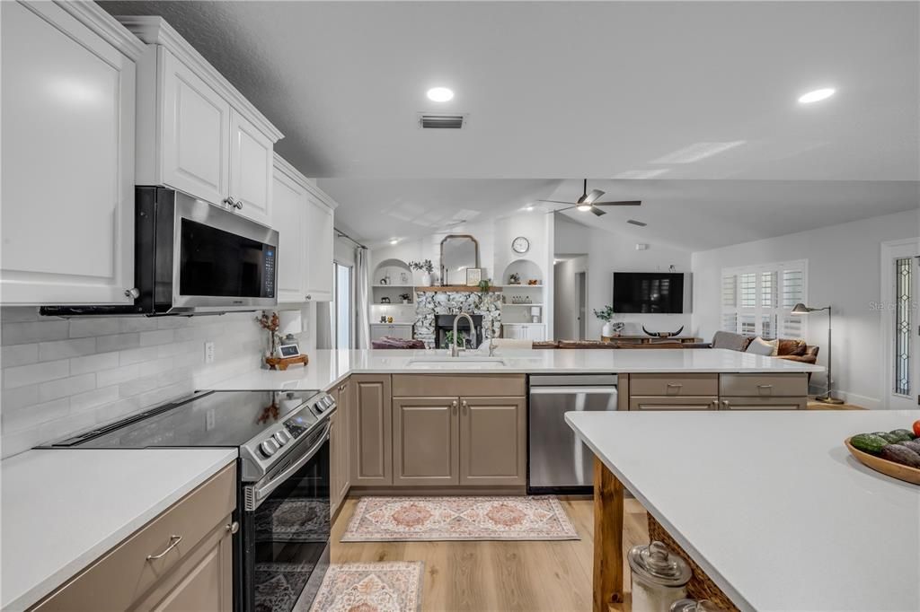 En Venta: $1,390,000 (4 camas, 3 baños, 2550 Pies cuadrados)