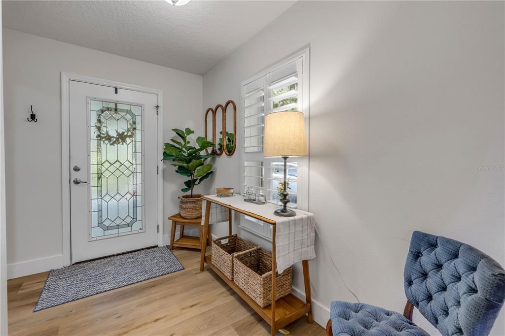 En Venta: $1,390,000 (4 camas, 3 baños, 2550 Pies cuadrados)