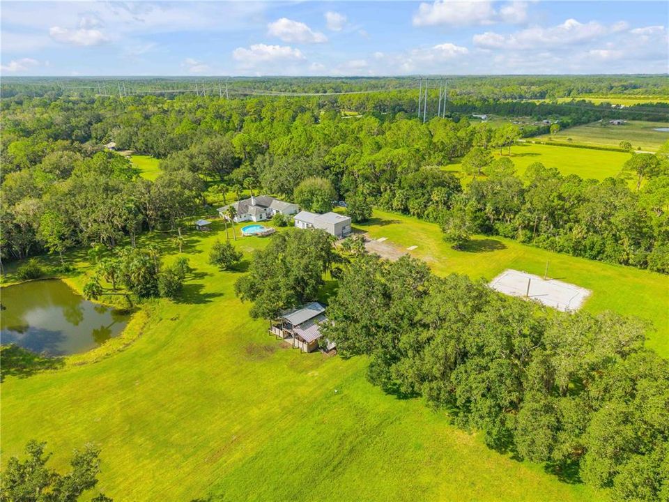 En Venta: $1,390,000 (4 camas, 3 baños, 2550 Pies cuadrados)