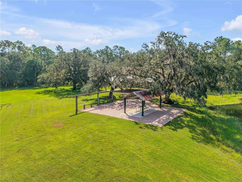 En Venta: $1,390,000 (4 camas, 3 baños, 2550 Pies cuadrados)