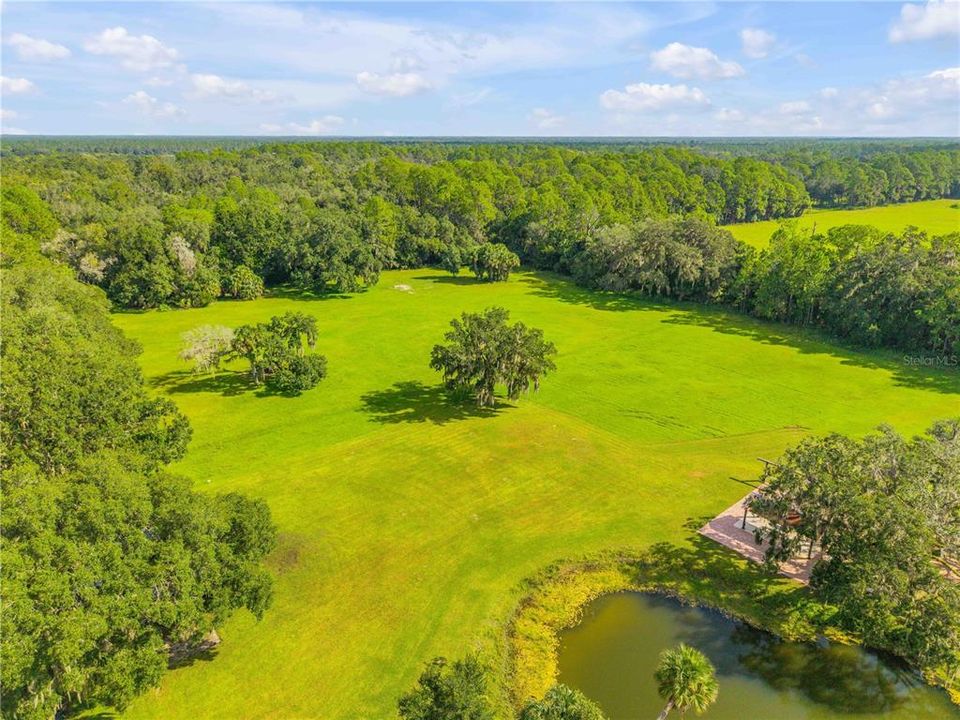 En Venta: $1,390,000 (4 camas, 3 baños, 2550 Pies cuadrados)