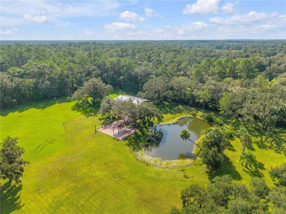 En Venta: $1,390,000 (4 camas, 3 baños, 2550 Pies cuadrados)