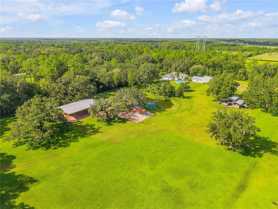 En Venta: $1,390,000 (4 camas, 3 baños, 2550 Pies cuadrados)