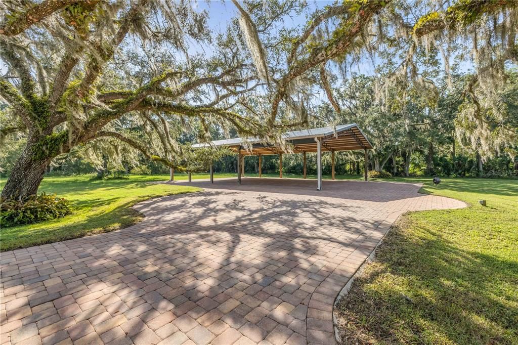 En Venta: $1,390,000 (4 camas, 3 baños, 2550 Pies cuadrados)