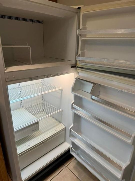 For Sale: $155,000 (2 beds, 2 baths, 1012 Square Feet)