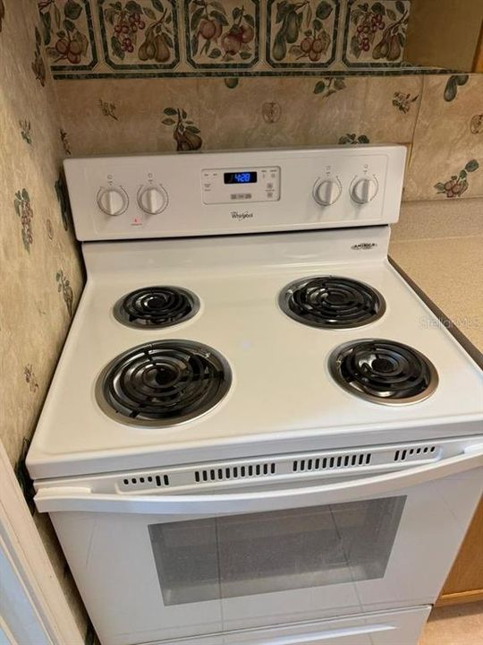 For Sale: $155,000 (2 beds, 2 baths, 1012 Square Feet)