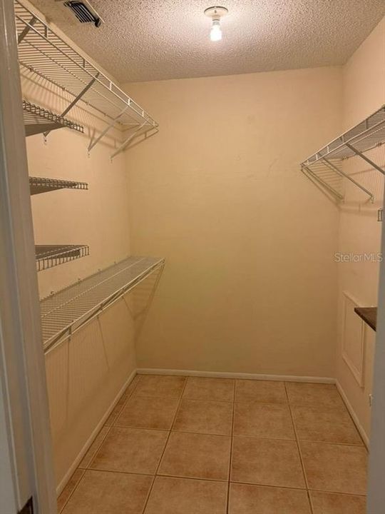 For Sale: $155,000 (2 beds, 2 baths, 1012 Square Feet)