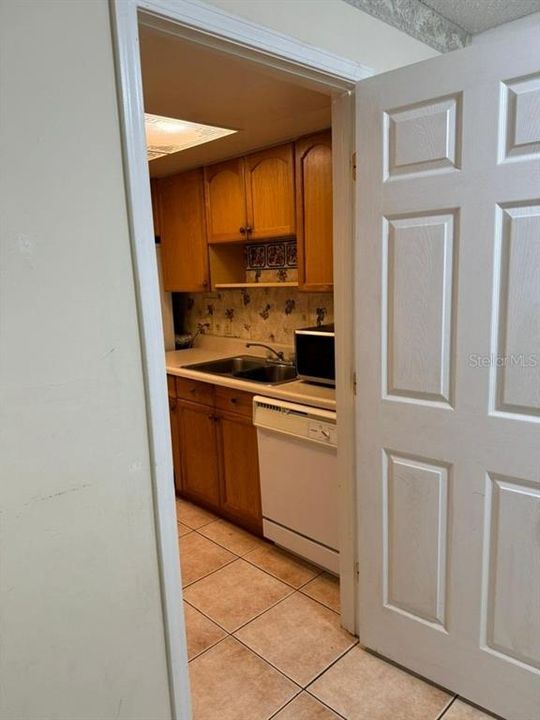 For Sale: $155,000 (2 beds, 2 baths, 1012 Square Feet)