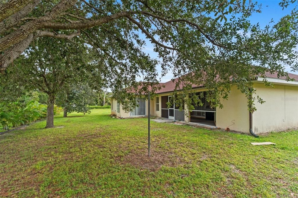 合同活跃: $304,900 (3 贝兹, 2 浴室, 2234 平方英尺)