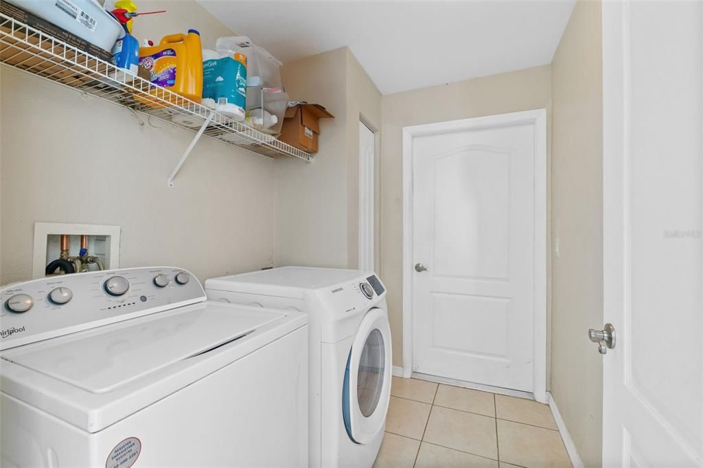 合同活跃: $304,900 (3 贝兹, 2 浴室, 2234 平方英尺)