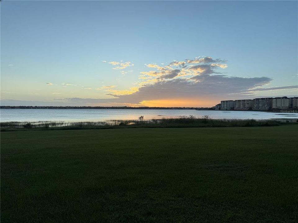 Activo con contrato: $1,100,000 (3.54 acres)