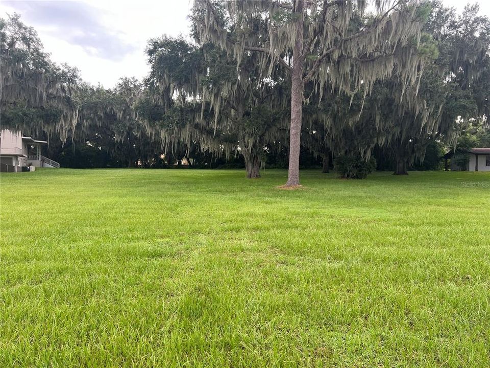 Activo con contrato: $1,100,000 (3.54 acres)