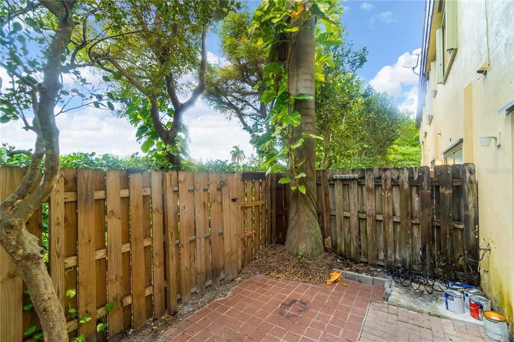 На продажу: $309,000 (3 спален, 2 ванн, 1169 Квадратных фут)