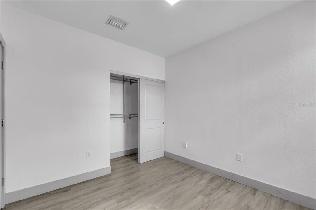 На продажу: $309,000 (3 спален, 2 ванн, 1169 Квадратных фут)