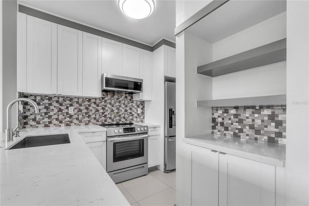 На продажу: $309,000 (3 спален, 2 ванн, 1169 Квадратных фут)