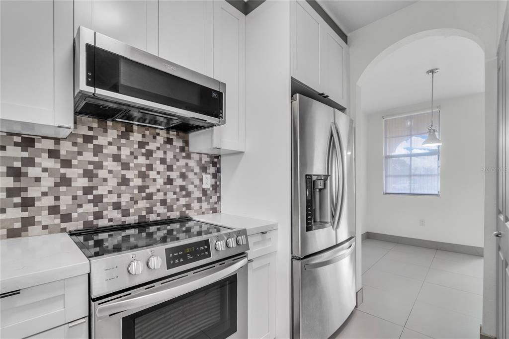 На продажу: $309,000 (3 спален, 2 ванн, 1169 Квадратных фут)