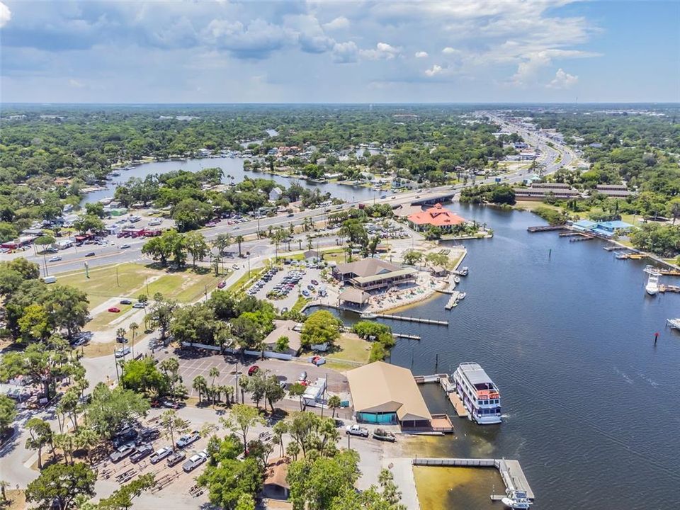 En Venta: $4,000,000 (1.23 acres)